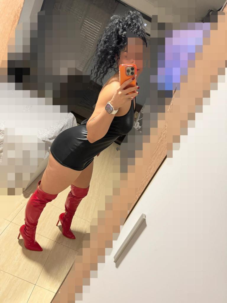 Chica busca chico en Granada: 