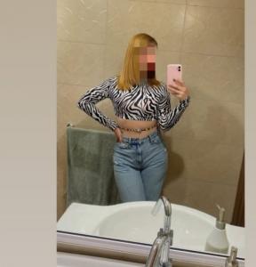 631222162: Chica busca chico en Madrid
