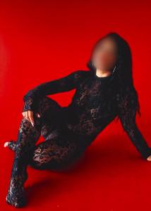 631398935: Chica busca chico en Barcelona