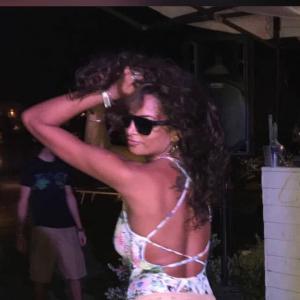 613503977: Chica busca chico en Ibiza