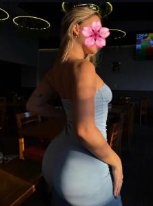 605729437: Chica busca chico en Málaga