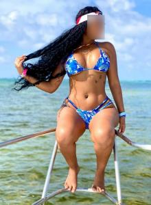 667590915: Chica busca chico en Barcelona