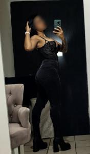 614318398: Chica busca chico en Almería