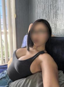 614318398: Chica busca chico en Almería