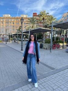 617411675: Chica busca chico en Valencia