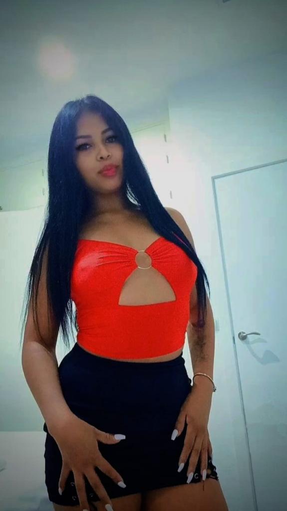 614579814: Chica busca chico en Málaga