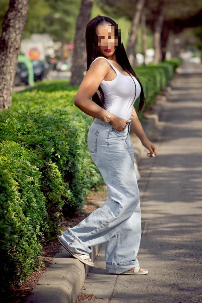 641207228: Chica busca chico en Zaragoza