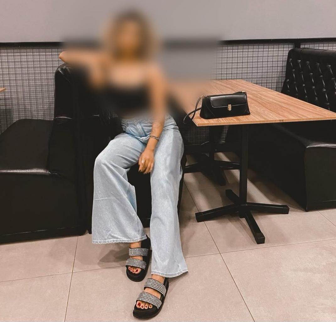 604830489: Chica busca chico en Valencia