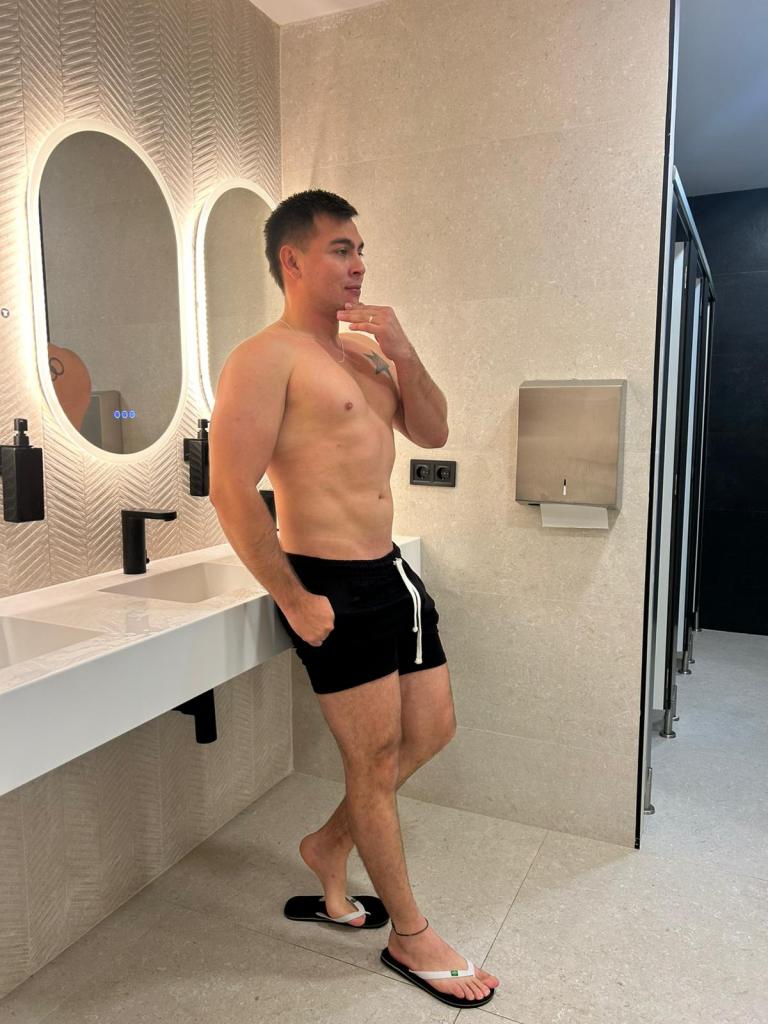 Chico busca chica en Málaga: 