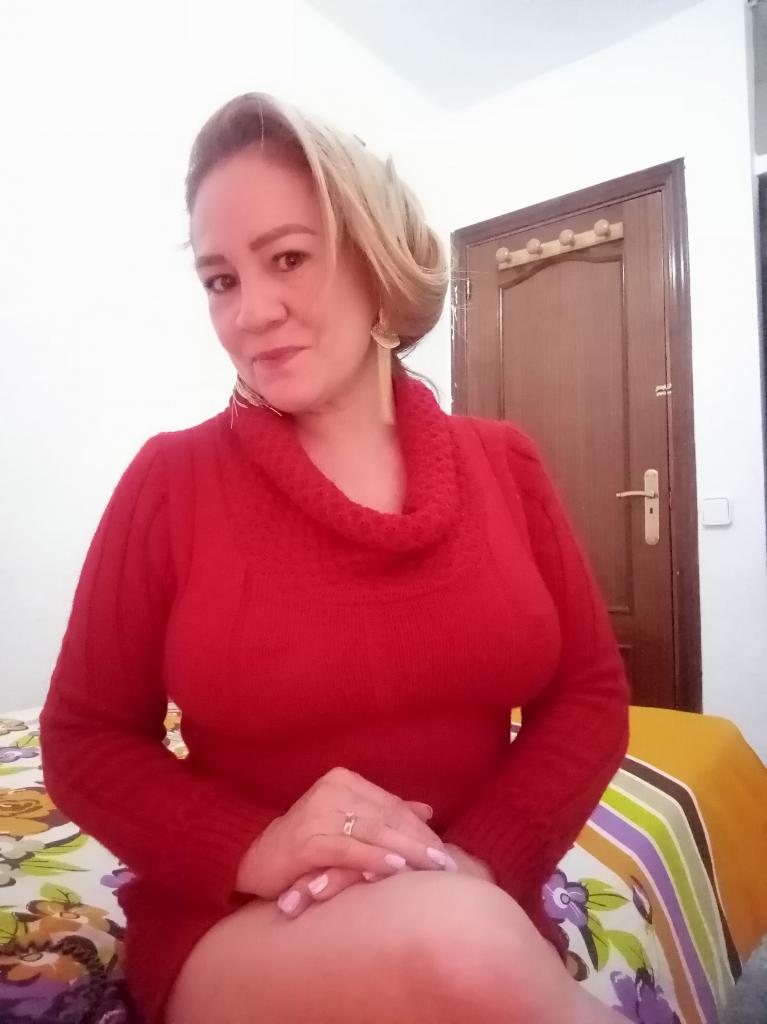 641946861: Chica busca chico en Burgos