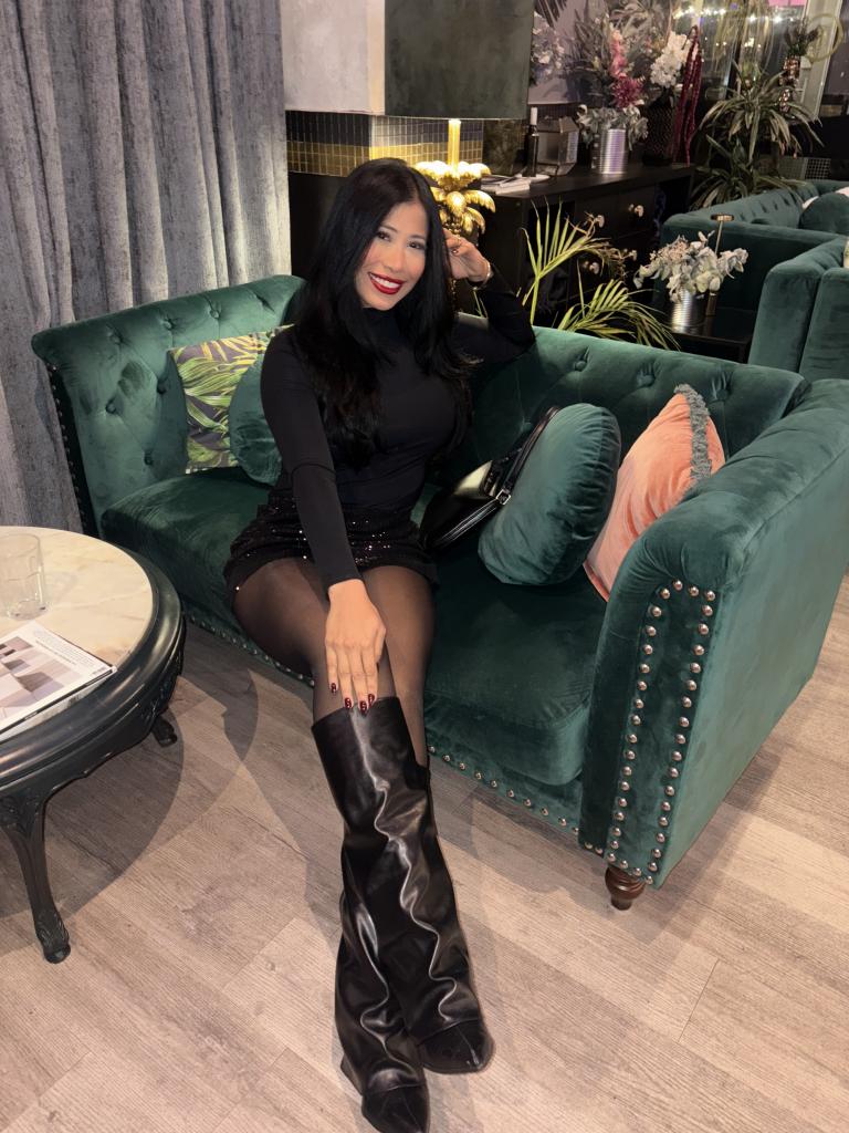 Chica busca chico en Cádiz: 