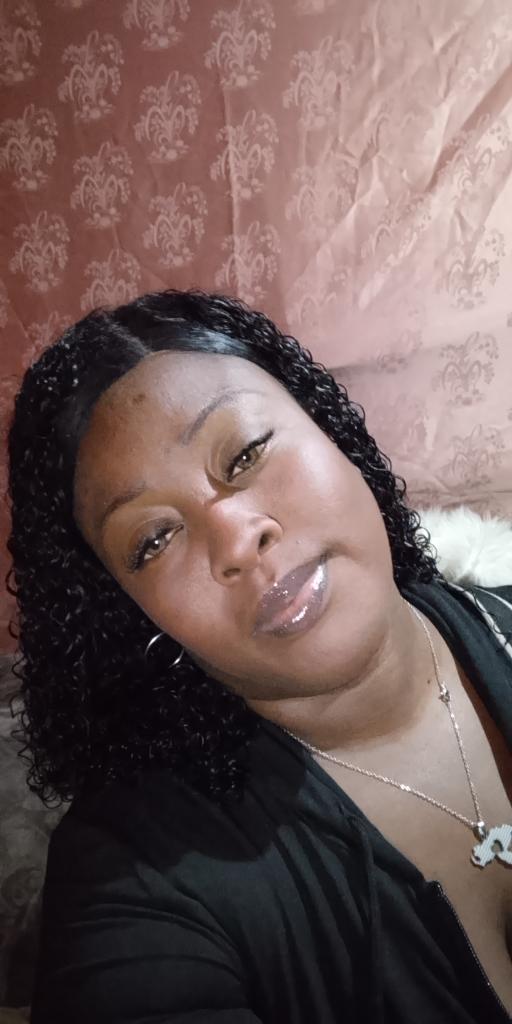 Chica busca chico en Huelva: 