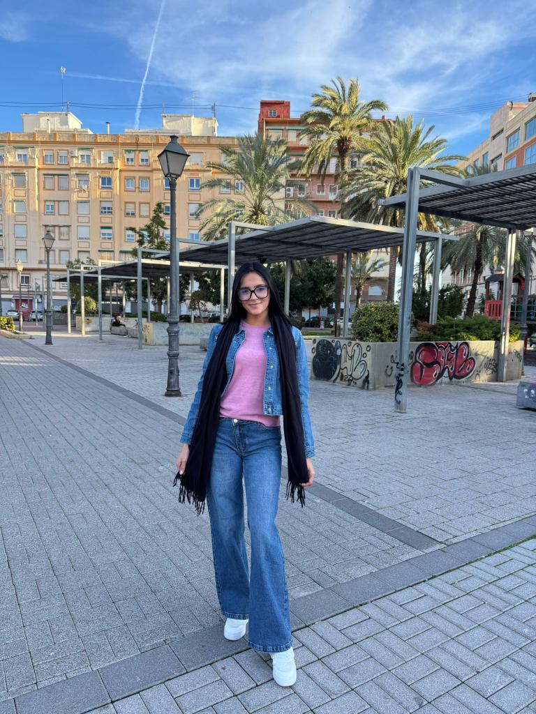 617411675: Chica busca chico en Valencia