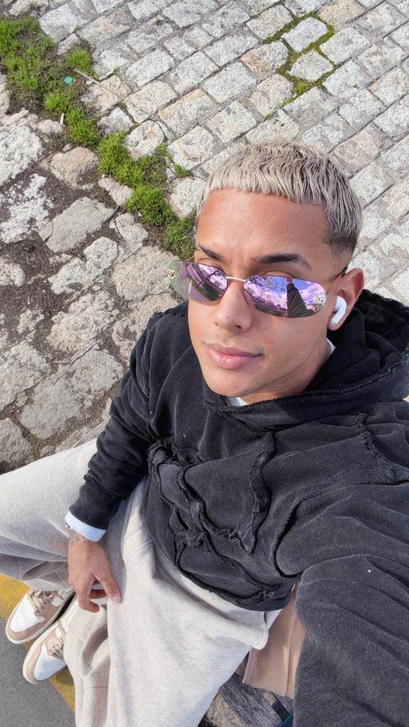 643695984: Chico busca chica en Cádiz