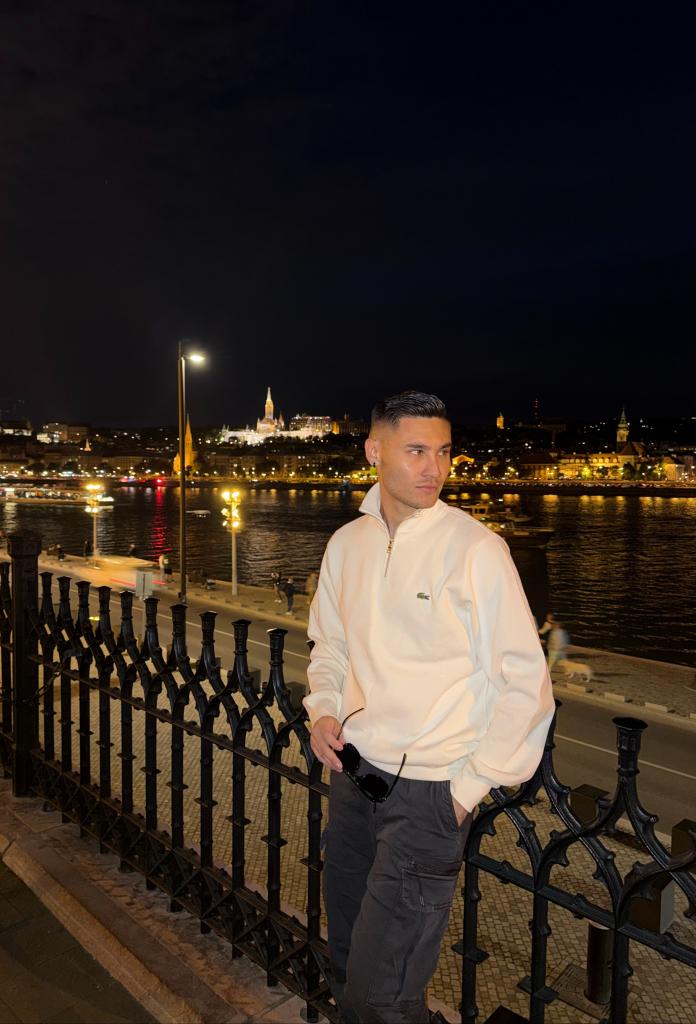 Chico busca chica en Pontevedra: 