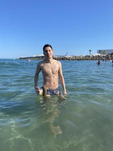 647530331: Chico busca chica en Castellón