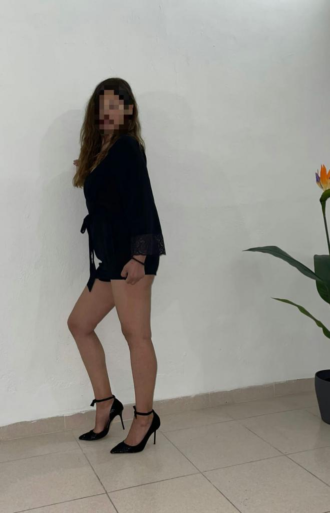 633082683: Chica busca chico en Murcia