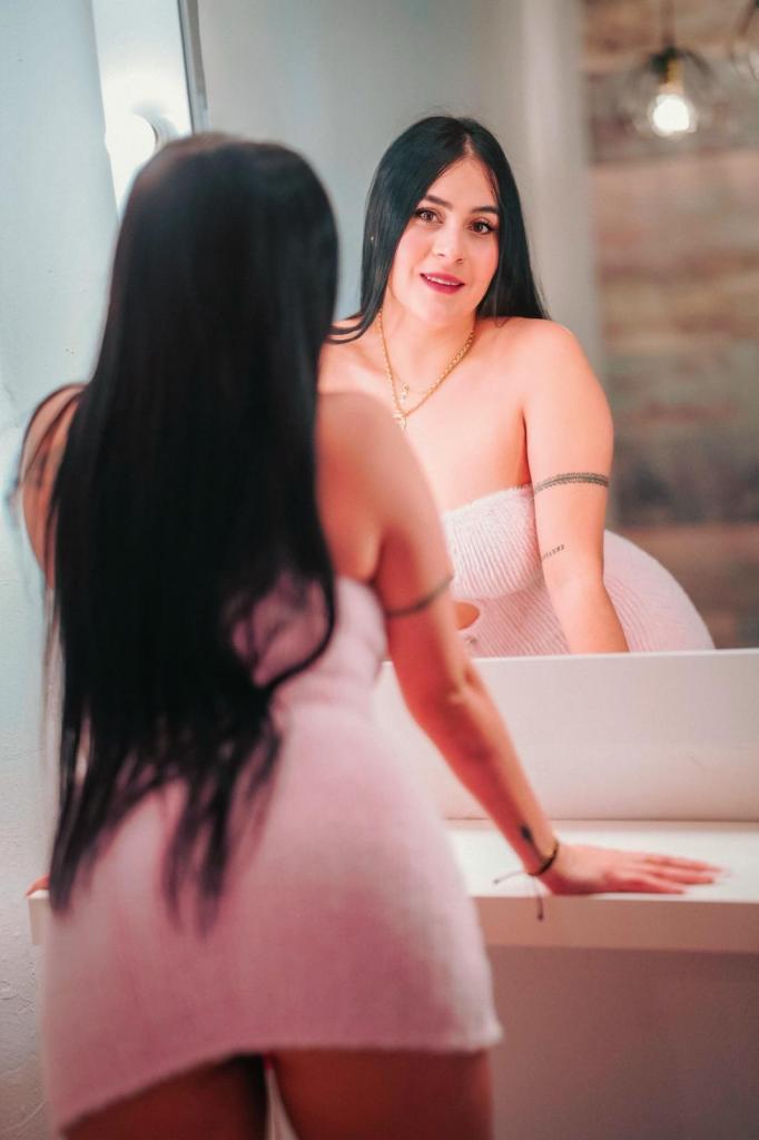 Chica busca chico en Valencia: Chica busca chico