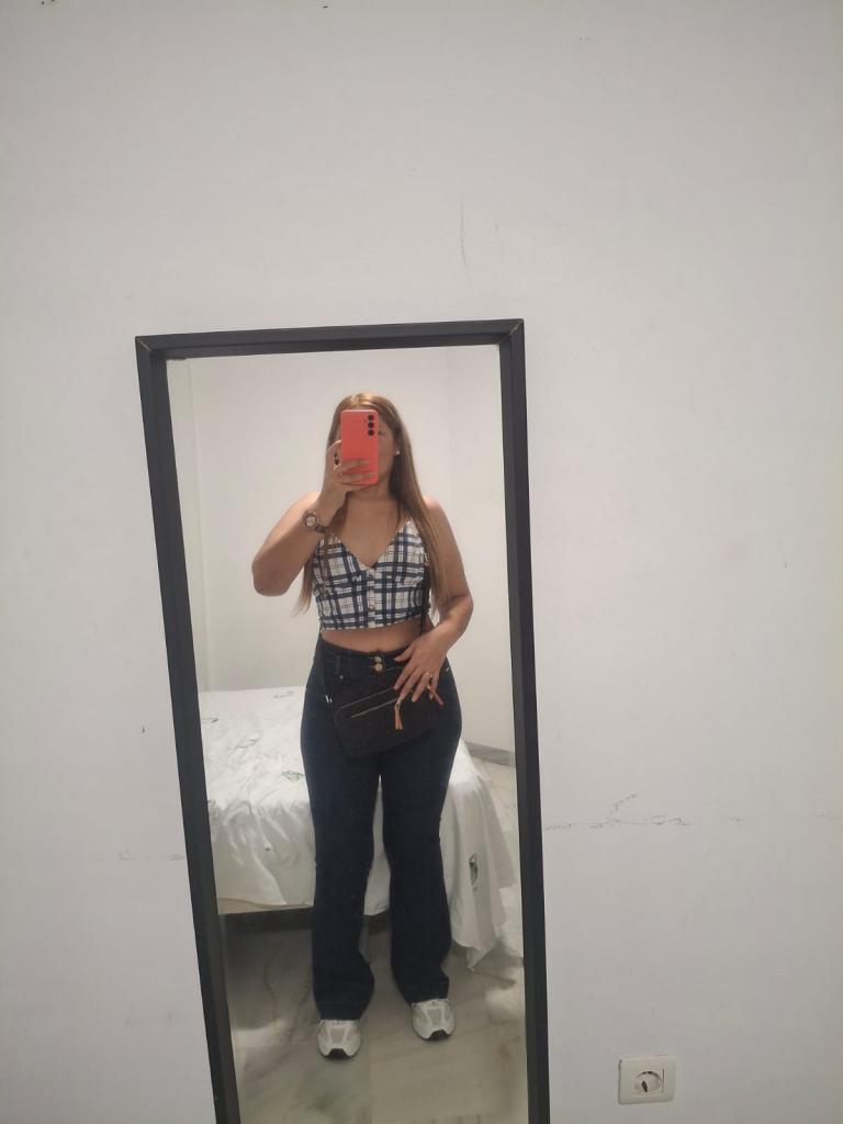 Chica busca chico en Cádiz: 