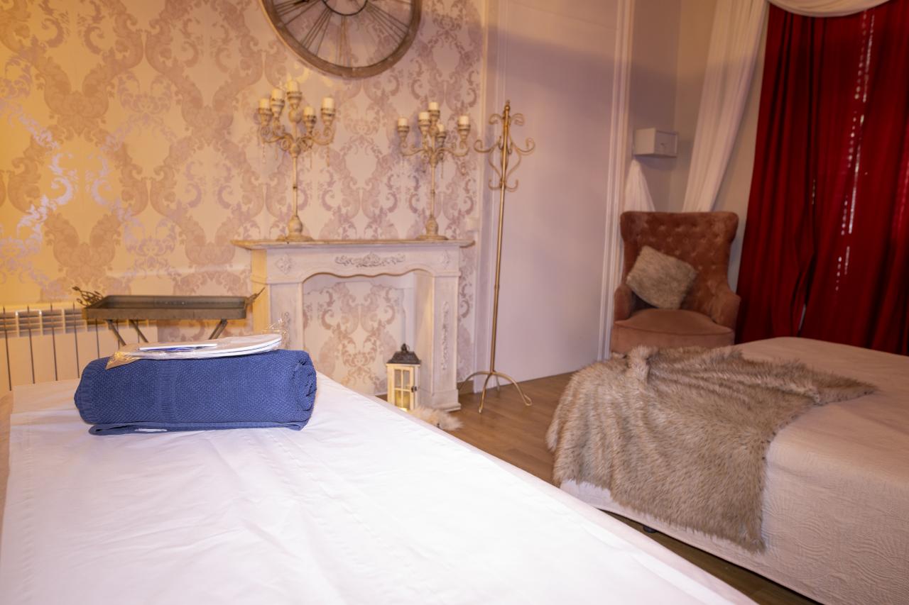 Chica busca chico en Barcelona: 