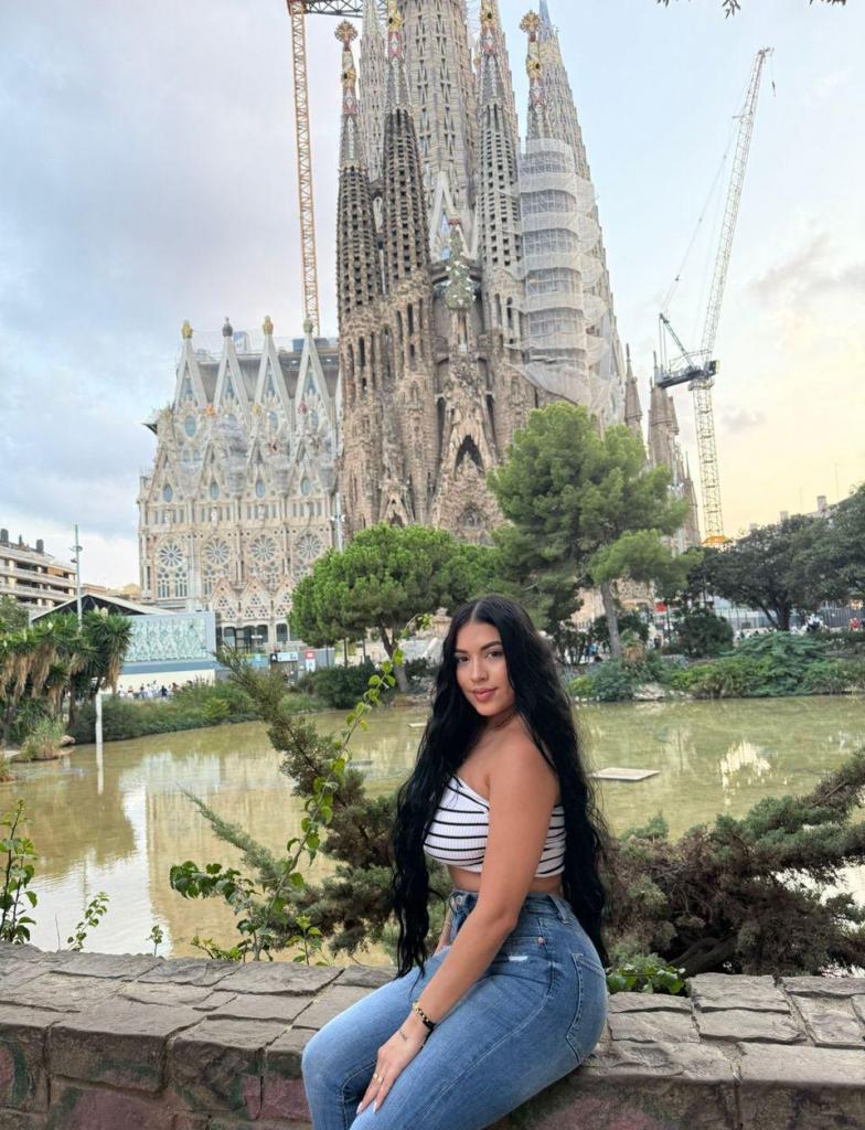627527526: Chica busca chico en Barcelona