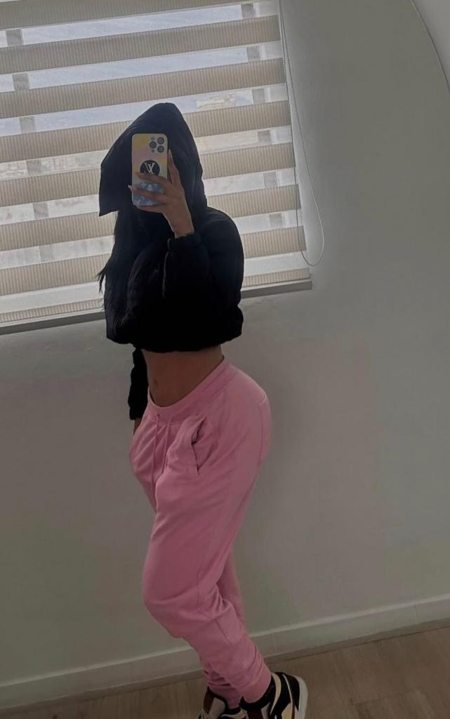 611265138: Chica busca chico en Málaga