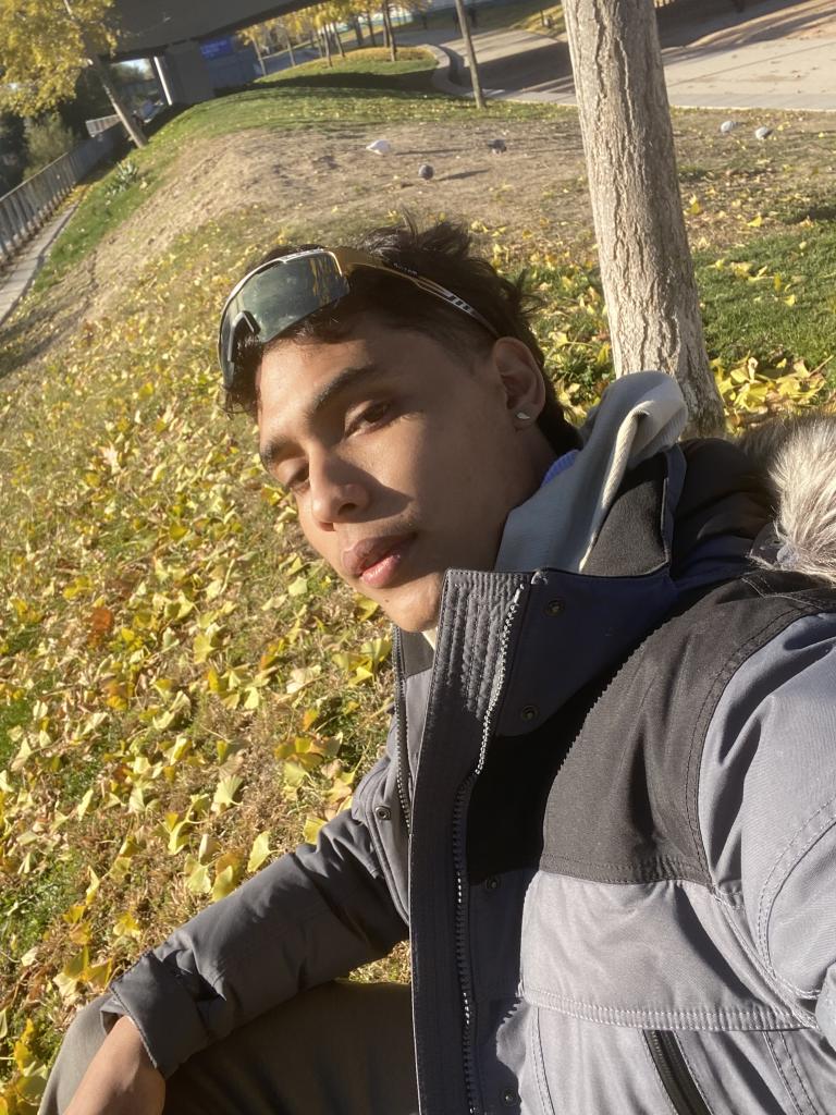 617544101: Chico busca chica en Madrid