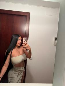 627527526: Chica busca chico en Barcelona