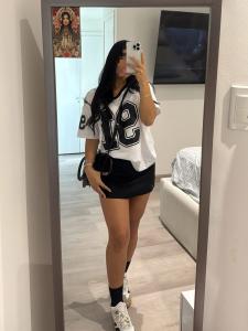 614790595: Chica busca chico en Sevilla