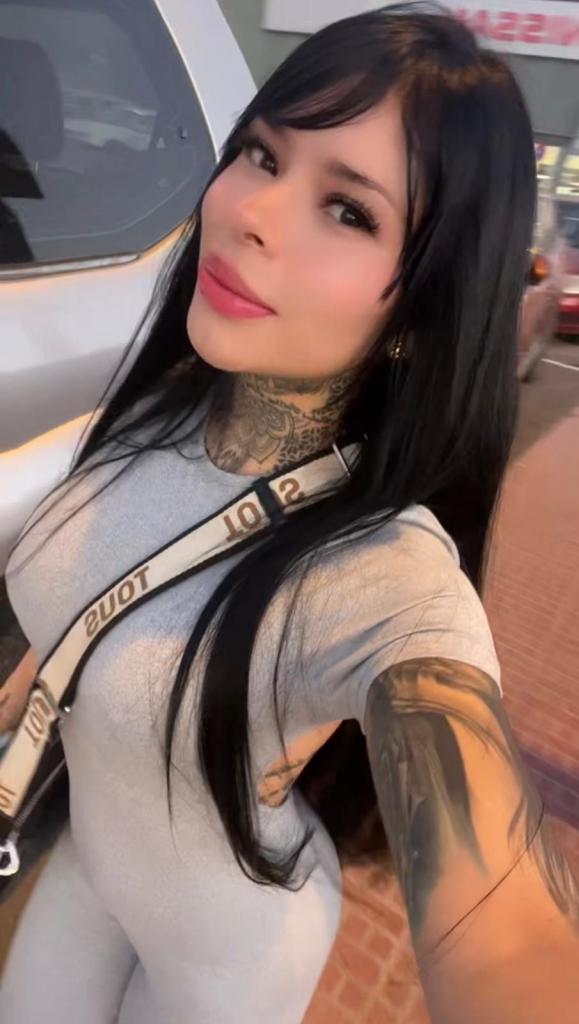 Chica busca chico en Ibiza: 