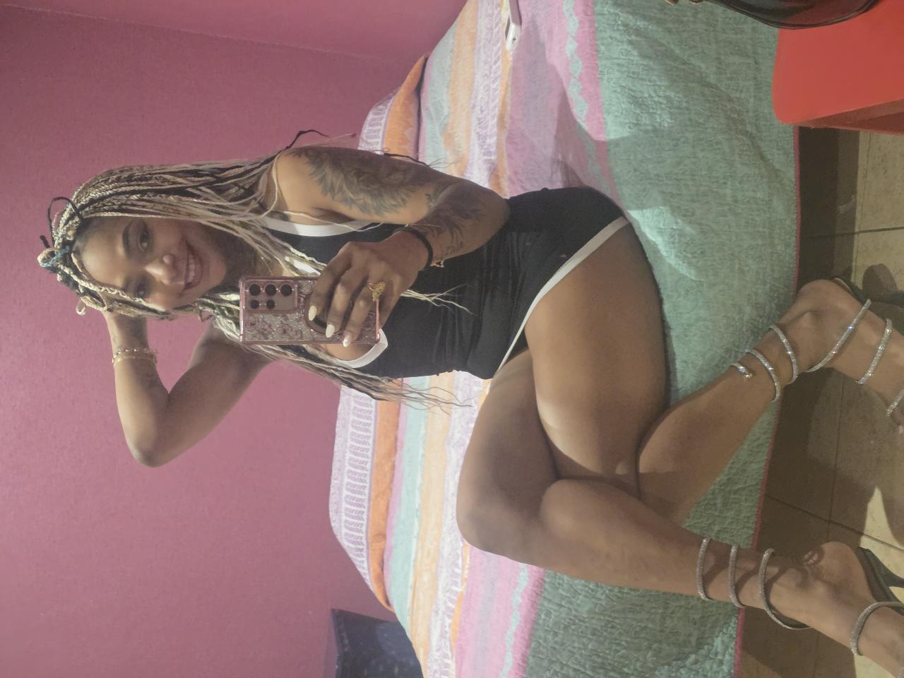 Chica busca chico en Ibiza: 