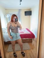 677308085: Chica busca chico en Lugo