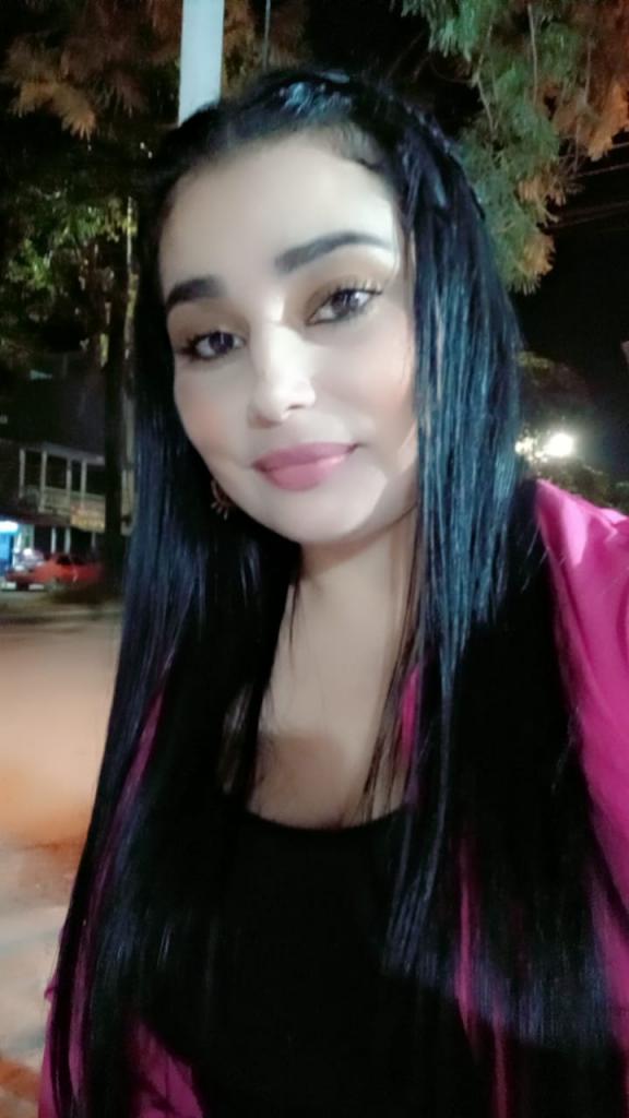 643915329: Chica busca chico en Murcia