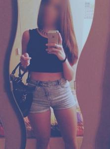 647801494: Chica busca chico en Barcelona