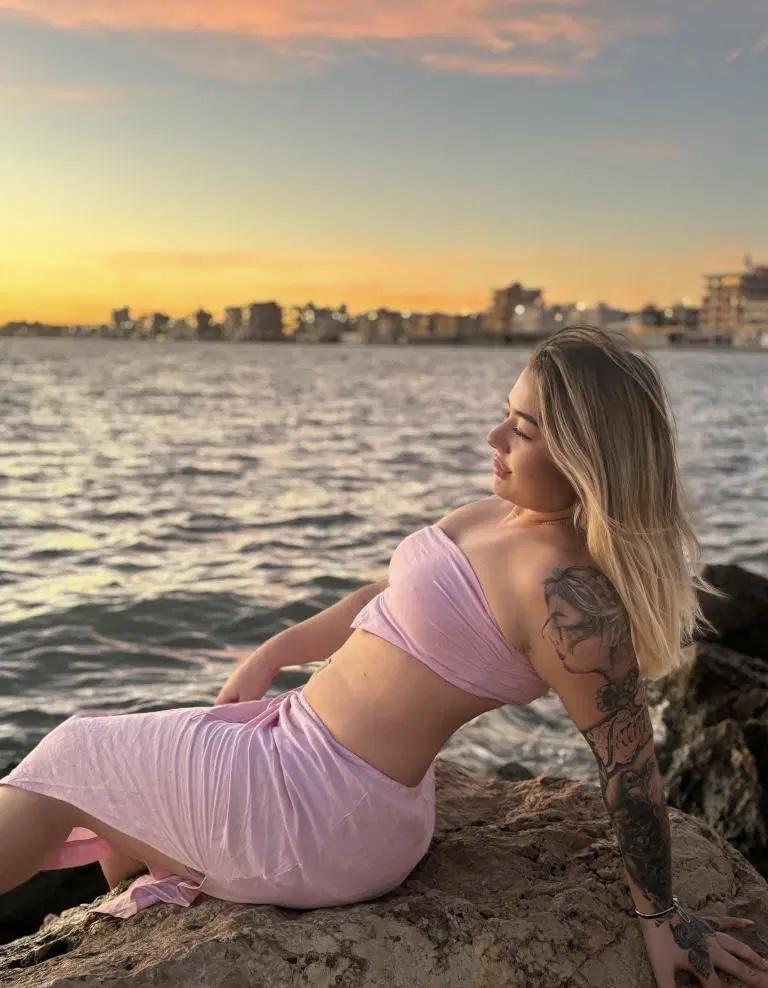 666898917: Chica busca chico en La Coruña