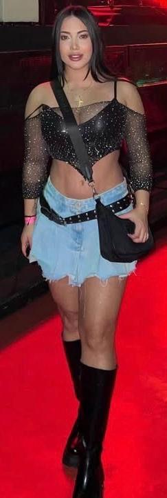 Chica busca chico en Cádiz: 