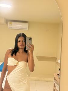 691860882: Chica busca chico en Málaga