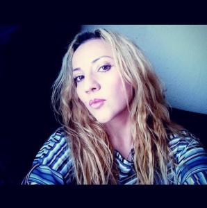 695526267: Chica busca chico en Valencia