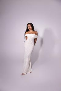 672539377: Chica busca chico en Ibiza