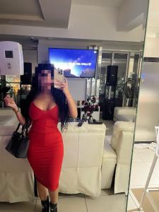 663159796: Chica busca chico en Málaga