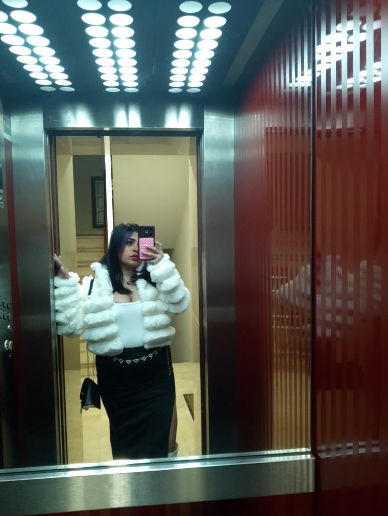 612257184: Chica busca chico en La Coruña