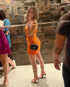 655237679: Chica busca chico en Sevilla