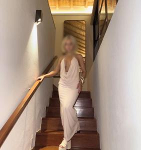 655237679: Chica busca chico en Sevilla