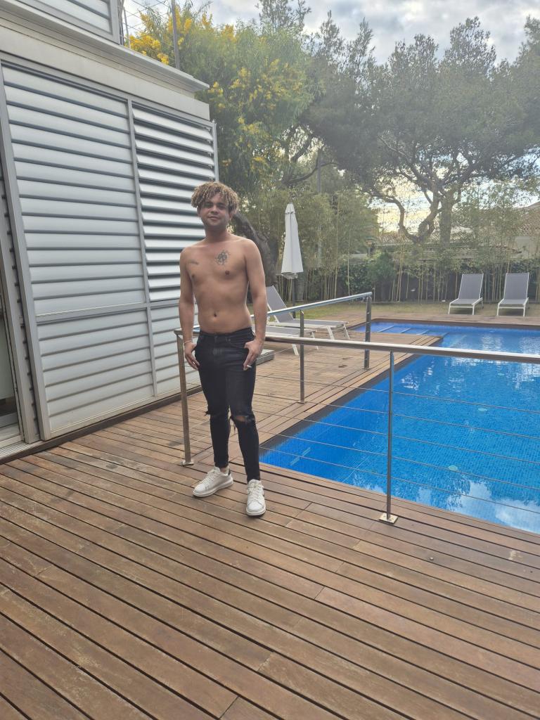 Chico busca chica en Barcelona: 