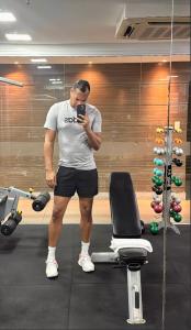 631771736: Chico busca chica en Sevilla