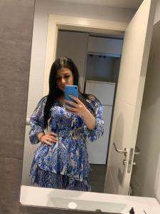 610671110: Chica busca chico en Gerona