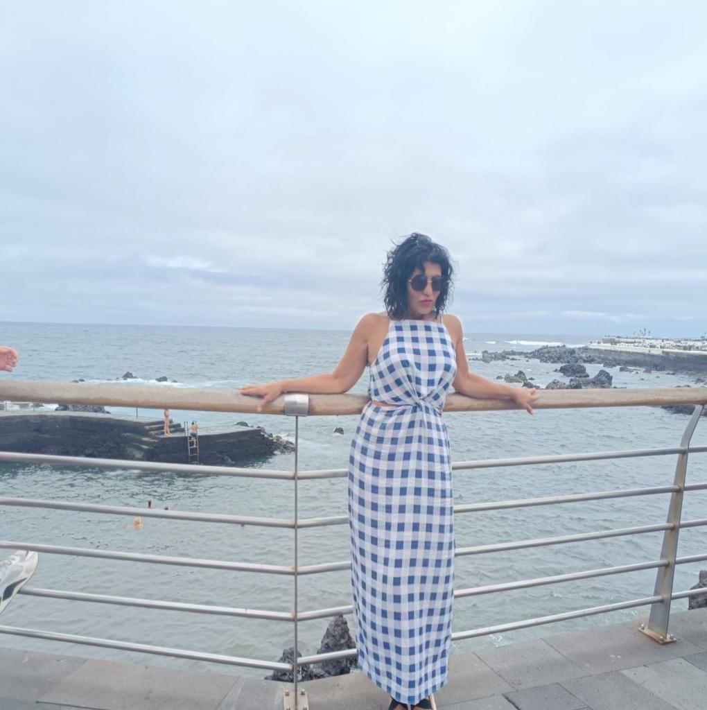 633029480: Chica busca chico en Tenerife