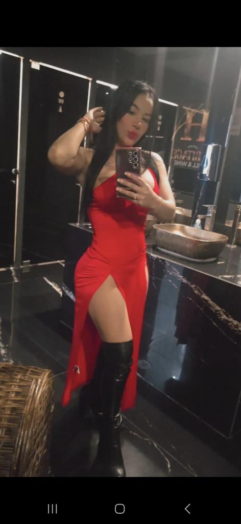 Chica busca chico en Tenerife: 