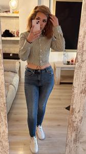 641710660: Chica busca chico en Madrid