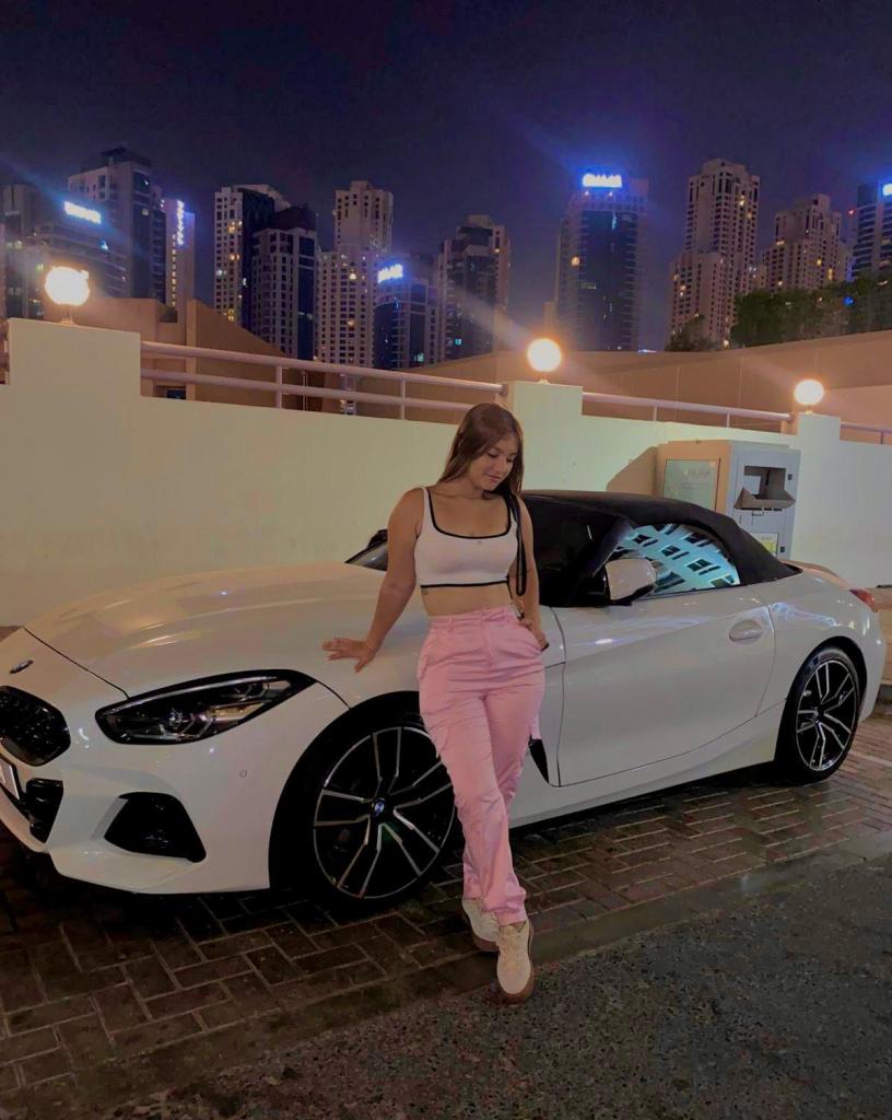 631052602: Chica busca chico en Granada